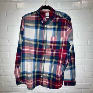 Gap size Large plaid button down